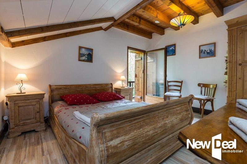 Maison en pierre - 186 m² - 13 pièces