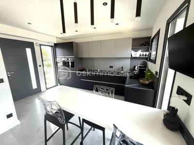 Maison - 70 m² - 3 pièces