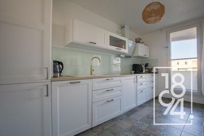 Appartement - 85 m² - 4 pièces