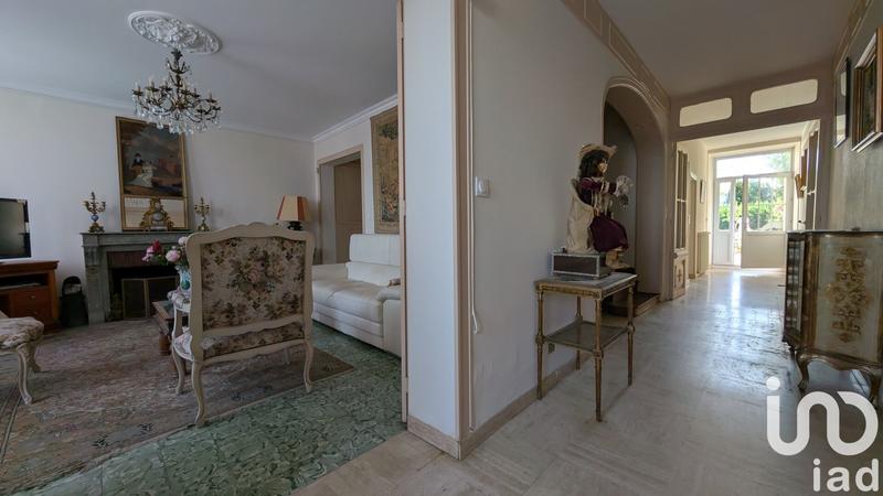 Maison - 250 m² - 9 pièces