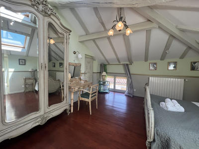 Propriété - 517 m² - 12 pièces