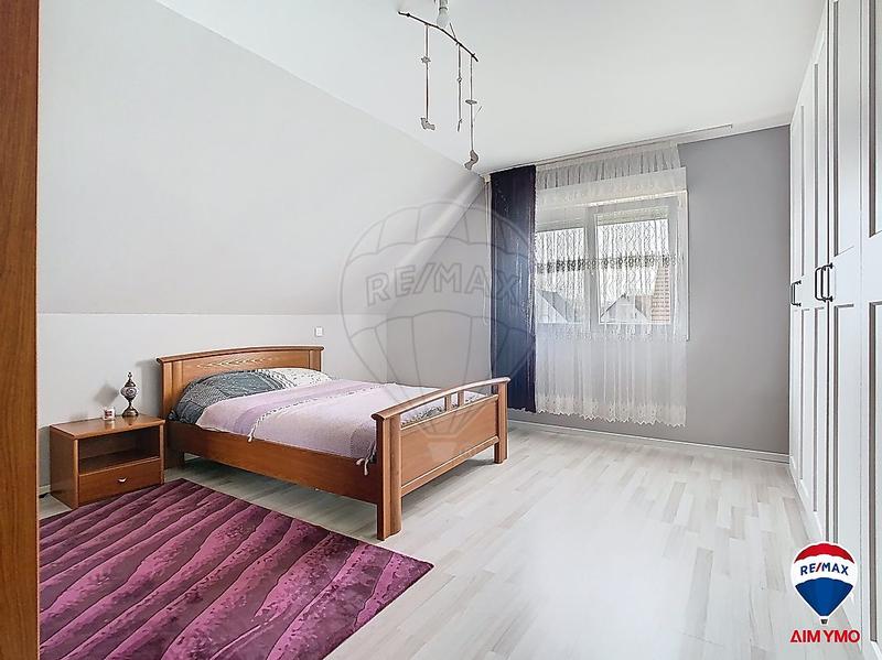 Maison - 173 m² - 8 pièces