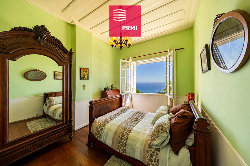 Maison - 400 m² - 8 pièces