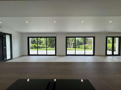 Maison - 180 m² - 5 pièces