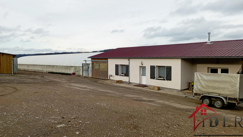 Local d'activités - 80 000 m²