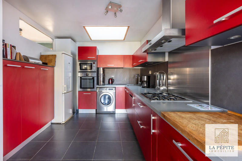 Maison - 152 m² - 6 pièces