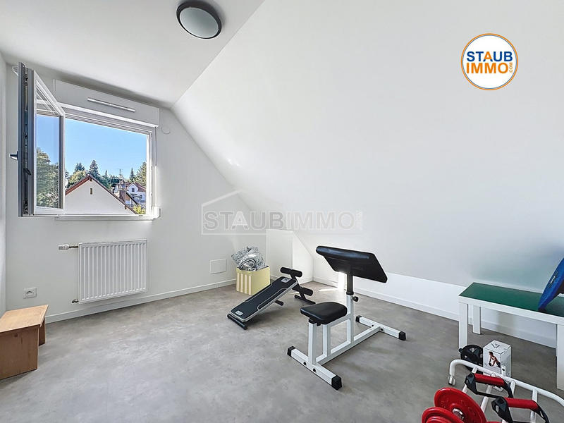 Maison - 80 m² - 5 pièces