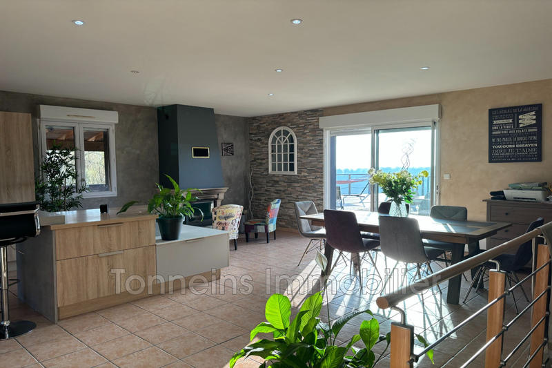 Maison - 270 m² - 8 pièces