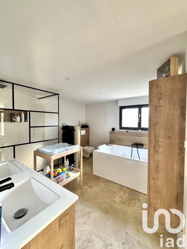 Maison - 150 m² - 5 pièces