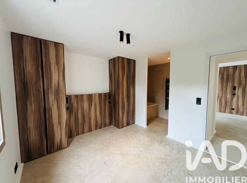 Maison - 143 m² - 5 pièces