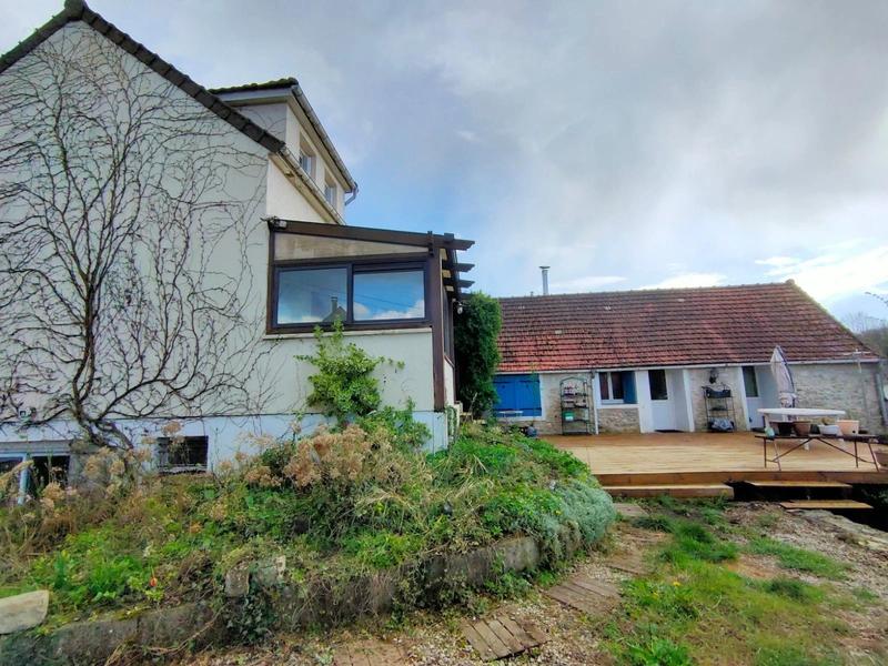 Maison - 276 m² - 11 pièces