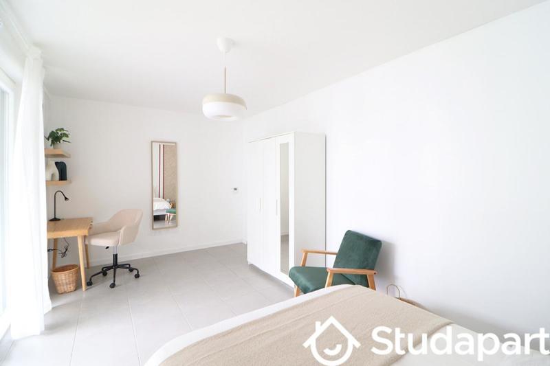 Chambre - 13 m² - 1 pièce