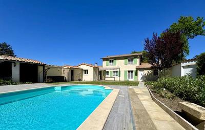 Maison - 163 m² - 6 pièces