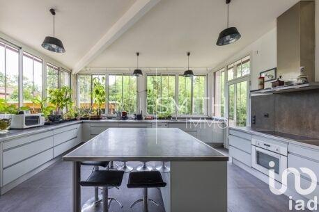 Maison - 223 m² - 10 pièces