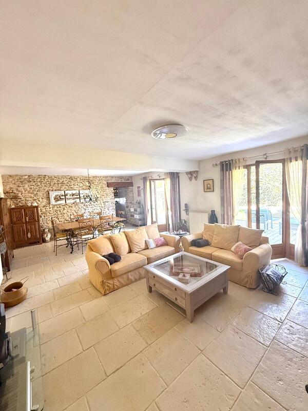 Maison - 170 m² - 6 pièces