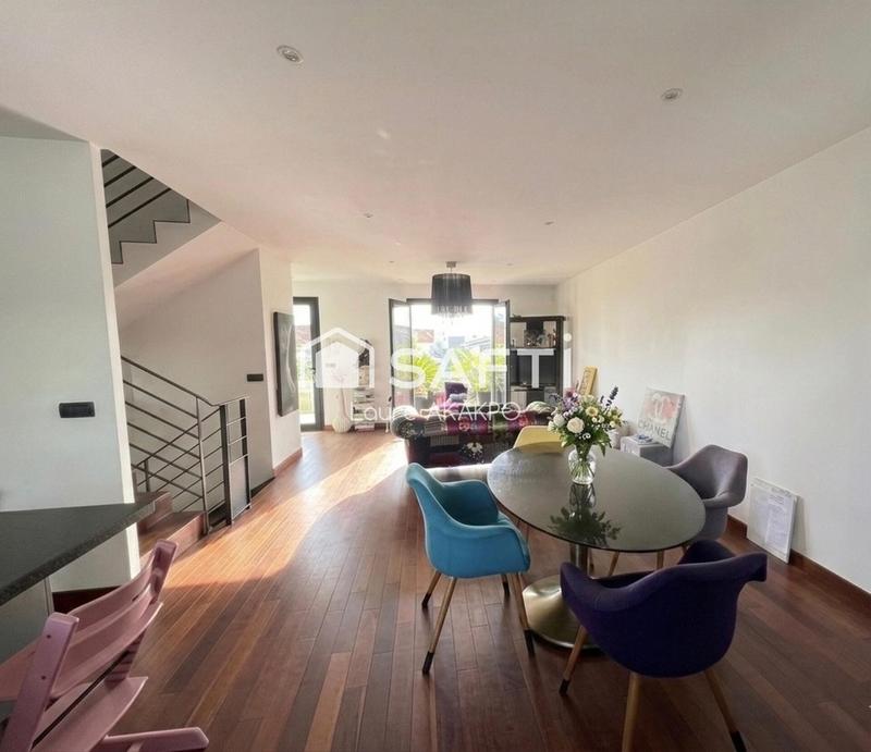 Maison - 140 m² - 7 pièces