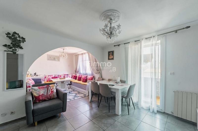Appartement - 64 m² - 4 pièces