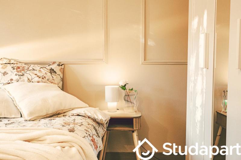 Chambre - 10 m² - 1 pièce