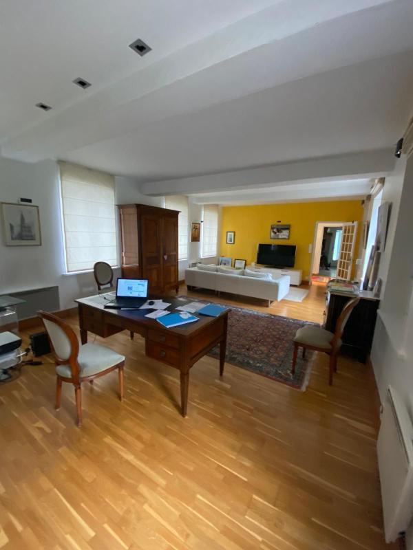 Maison - 200 m² - 4 pièces