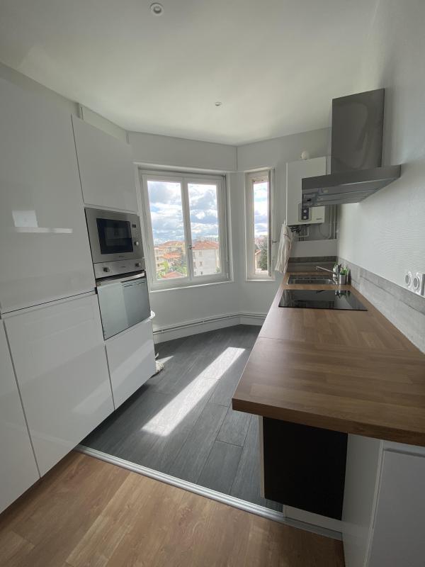 Appartement - 100 m² - 6 pièces