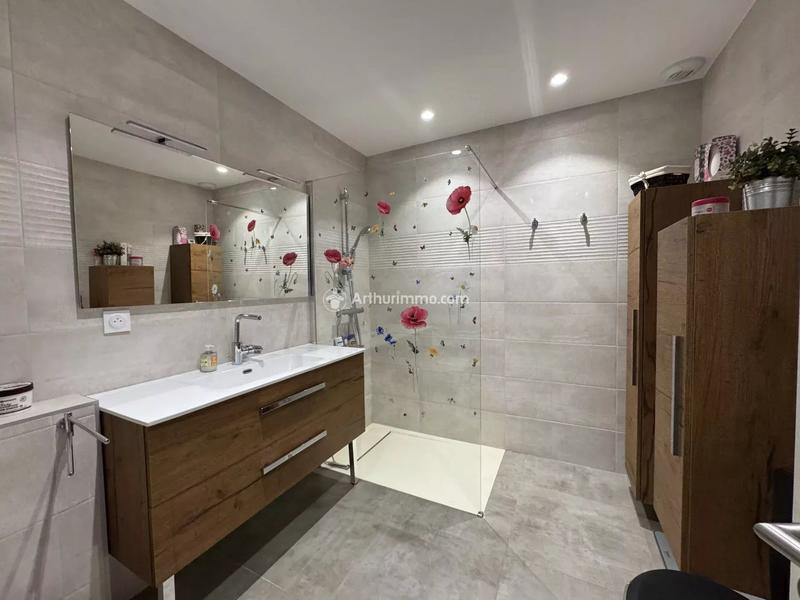 Appartement - 105 m² - 3 pièces