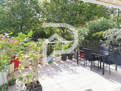 Appartement - 82 m² - 3 pièces