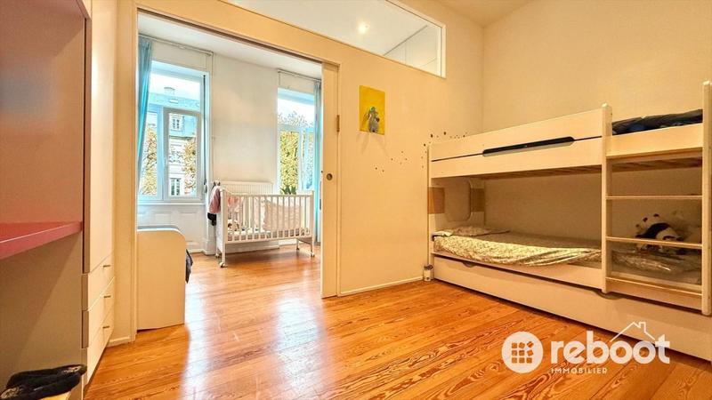 Appartement - 103 m² - 5 pièces