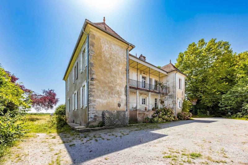 Maison - 545 m² - 12 pièces