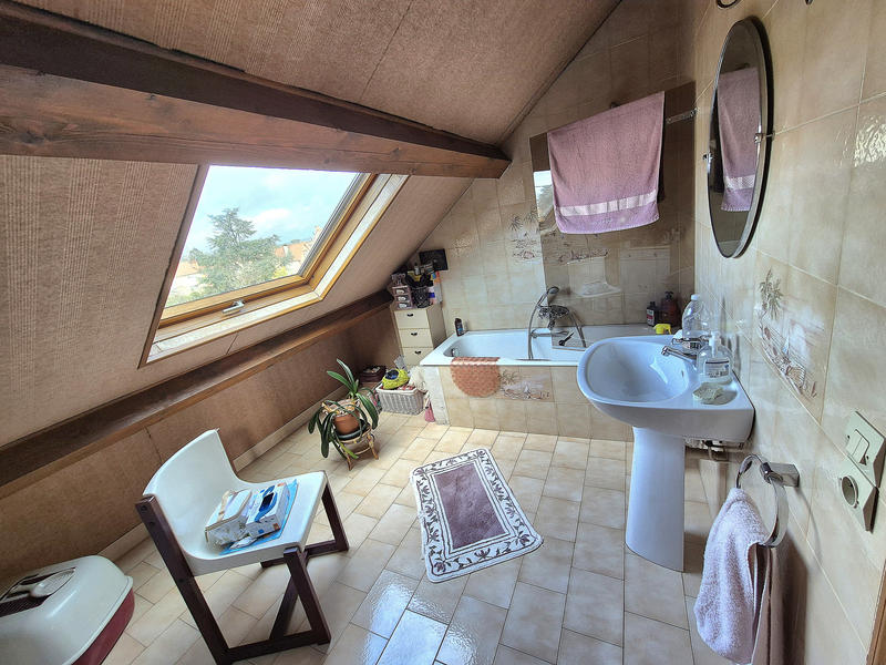 Maison - 145 m² - 6 pièces