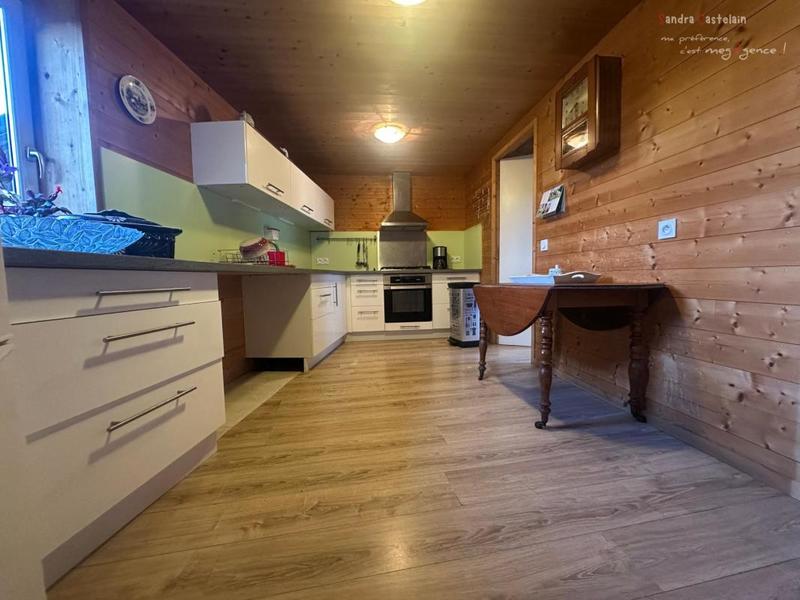 Maison - 94 m² - 5 pièces