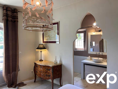 Maison - 180 m² - 6 pièces