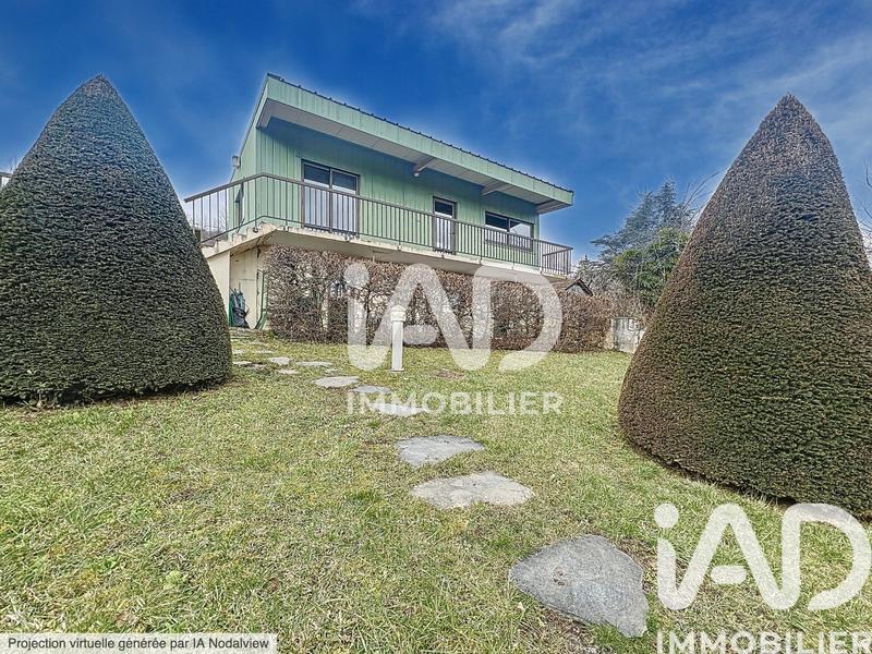 Maison - 226 m² - 8 pièces