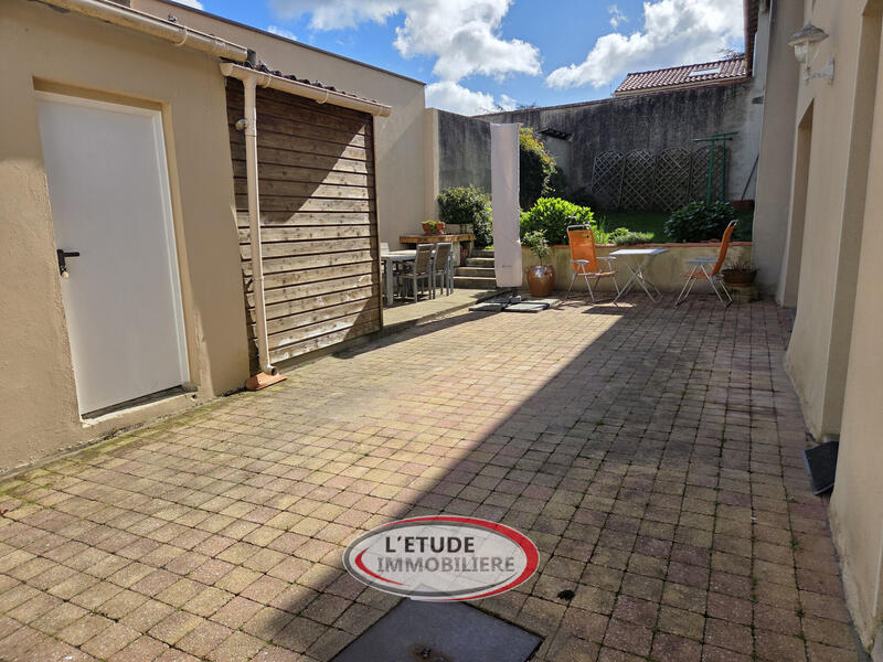 Maison - 90 m² - 5 pièces