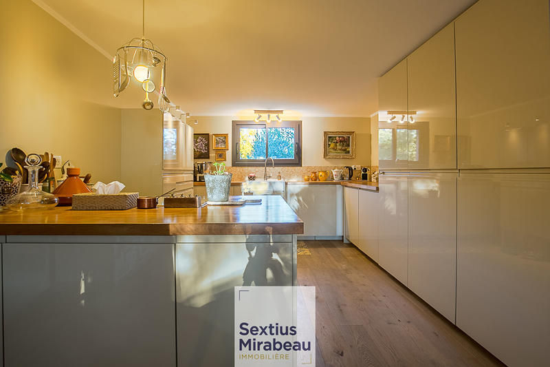 Maison - 138 m² - 6 pièces