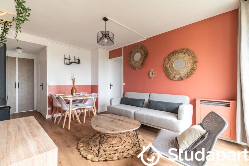 Chambre - 9 m² - 1 pièce