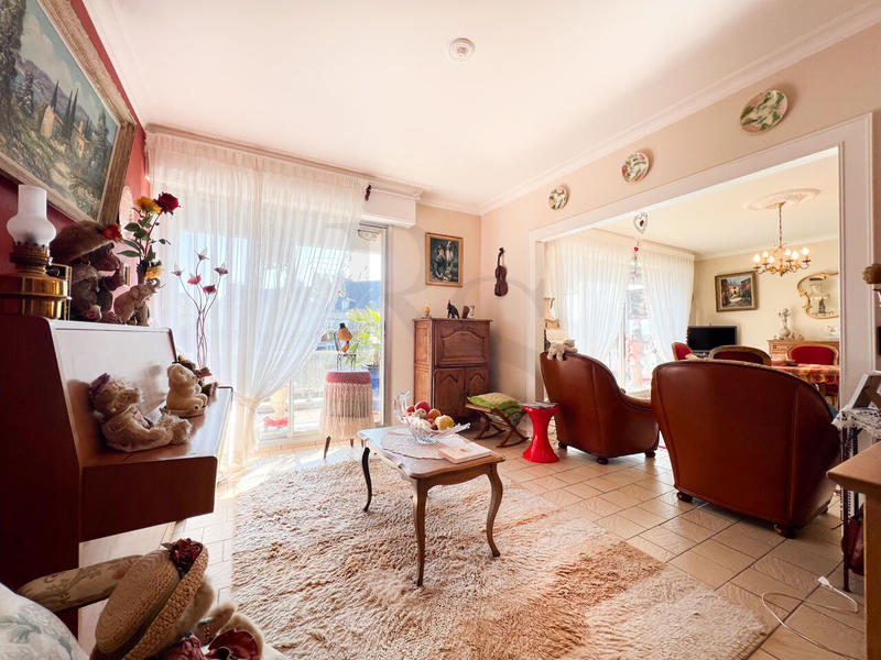 Appartement - 104 m² - 4 pièces