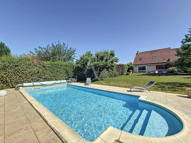 Maison - 140 m² - 7 pièces