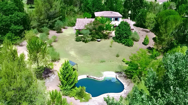 Maison - 200 m² - 7 pièces