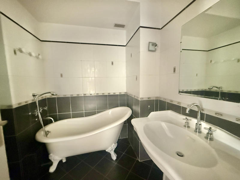 Appartement - 90 m² - 3 pièces