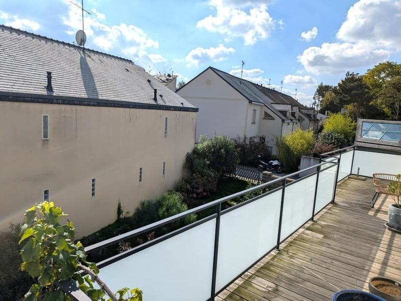 Maison - 340 m² - 10 pièces