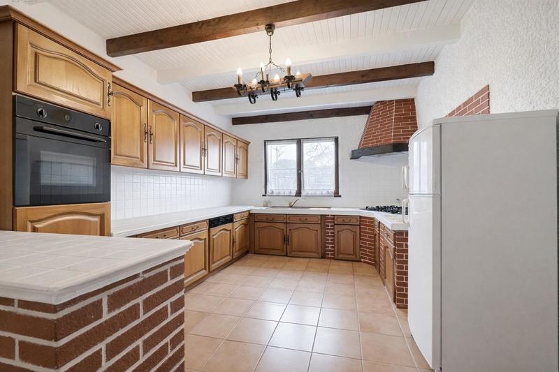 Maison - 99 m² - 5 pièces