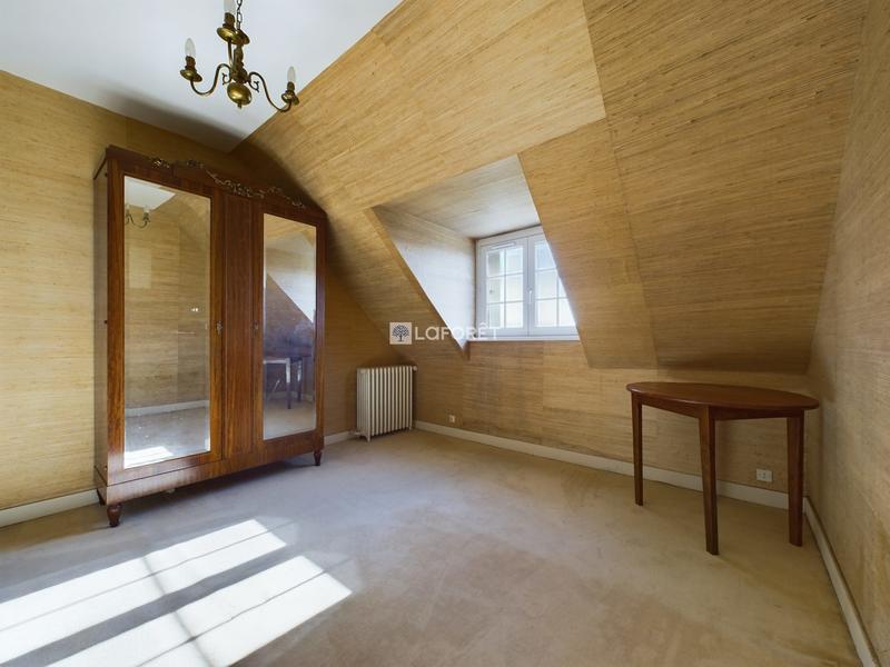 Maison - 189 m² - 8 pièces