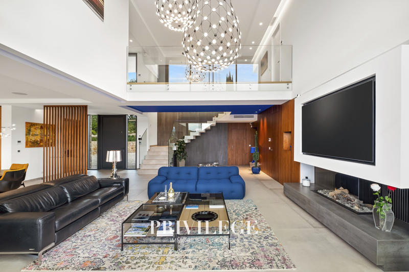 Villa - 340 m² - 8 pièces