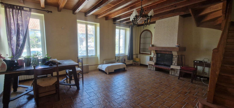 Maison - 216 m² - 6 pièces