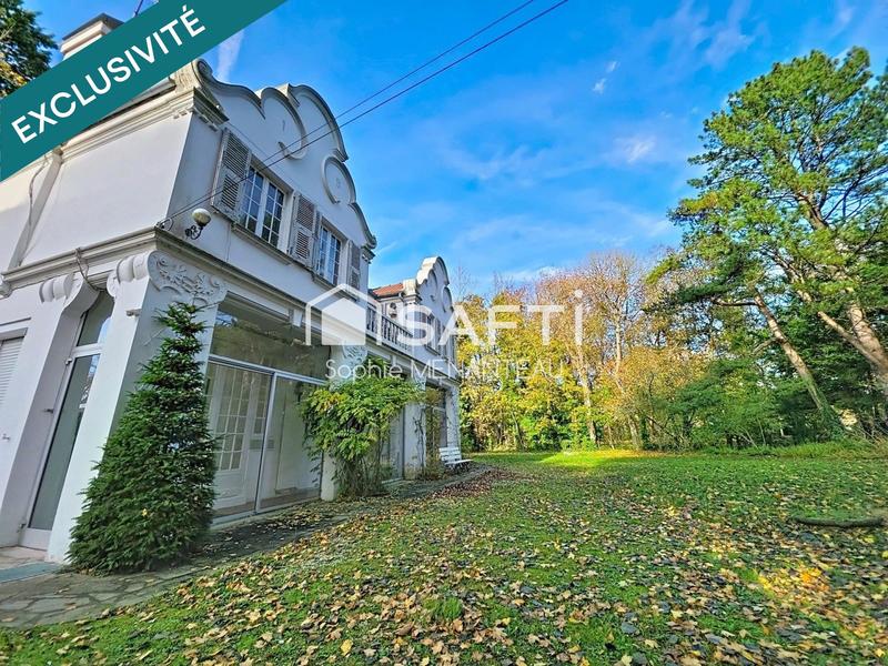 Villa - 216 m² - 9 pièces