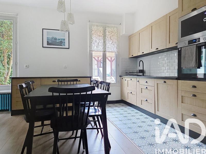 Appartement - 100 m² - 5 pièces