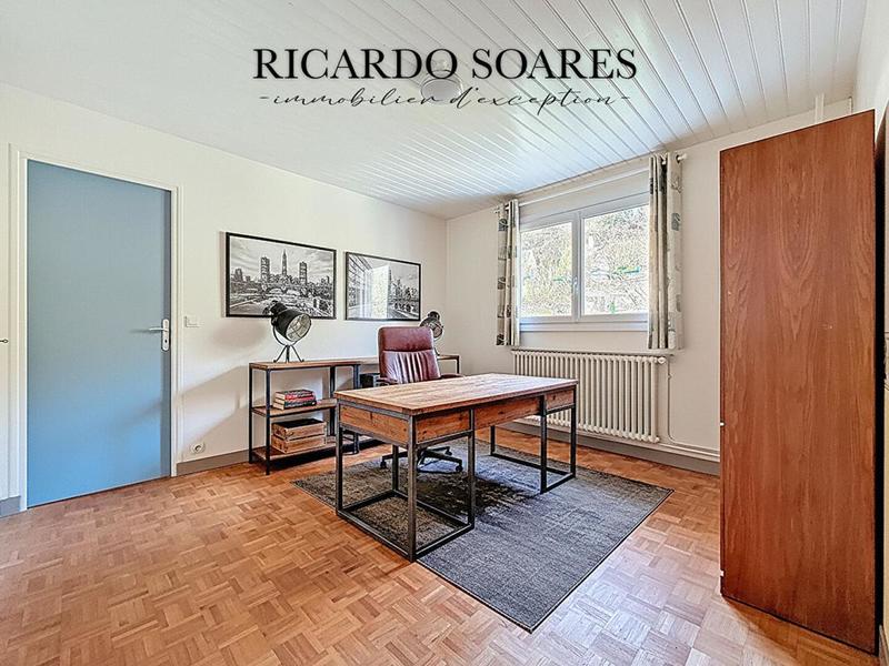 Maison - 178 m² - 8 pièces