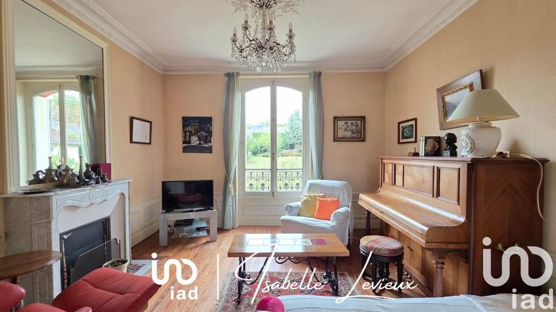 Maison - 165 m² - 11 pièces