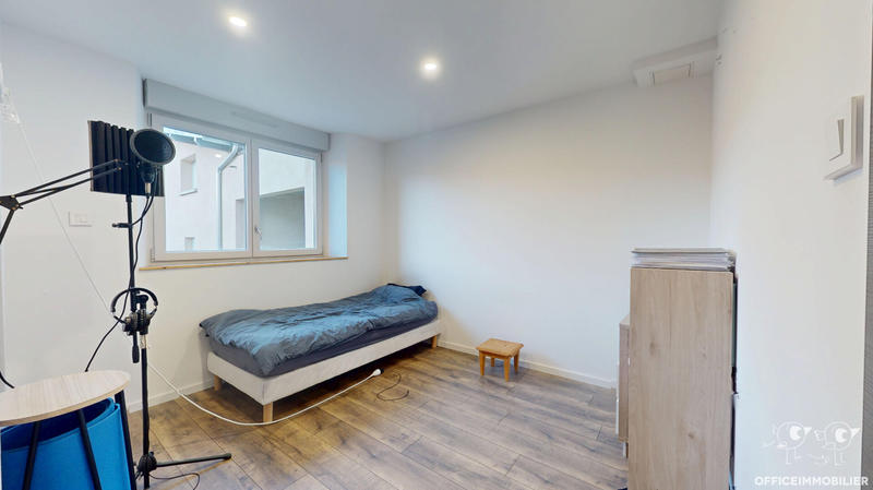 Appartement - 100 m² - 4 pièces