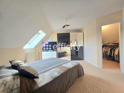 Pavillon - 130 m² - 6 pièces